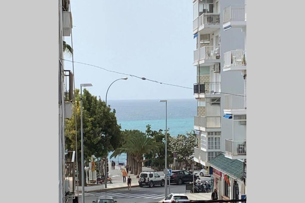 Apartamento Sirena Beach Нерха Екстериор снимка