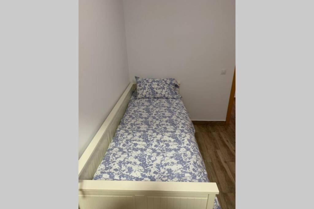 Apartamento Sirena Beach Нерха Екстериор снимка