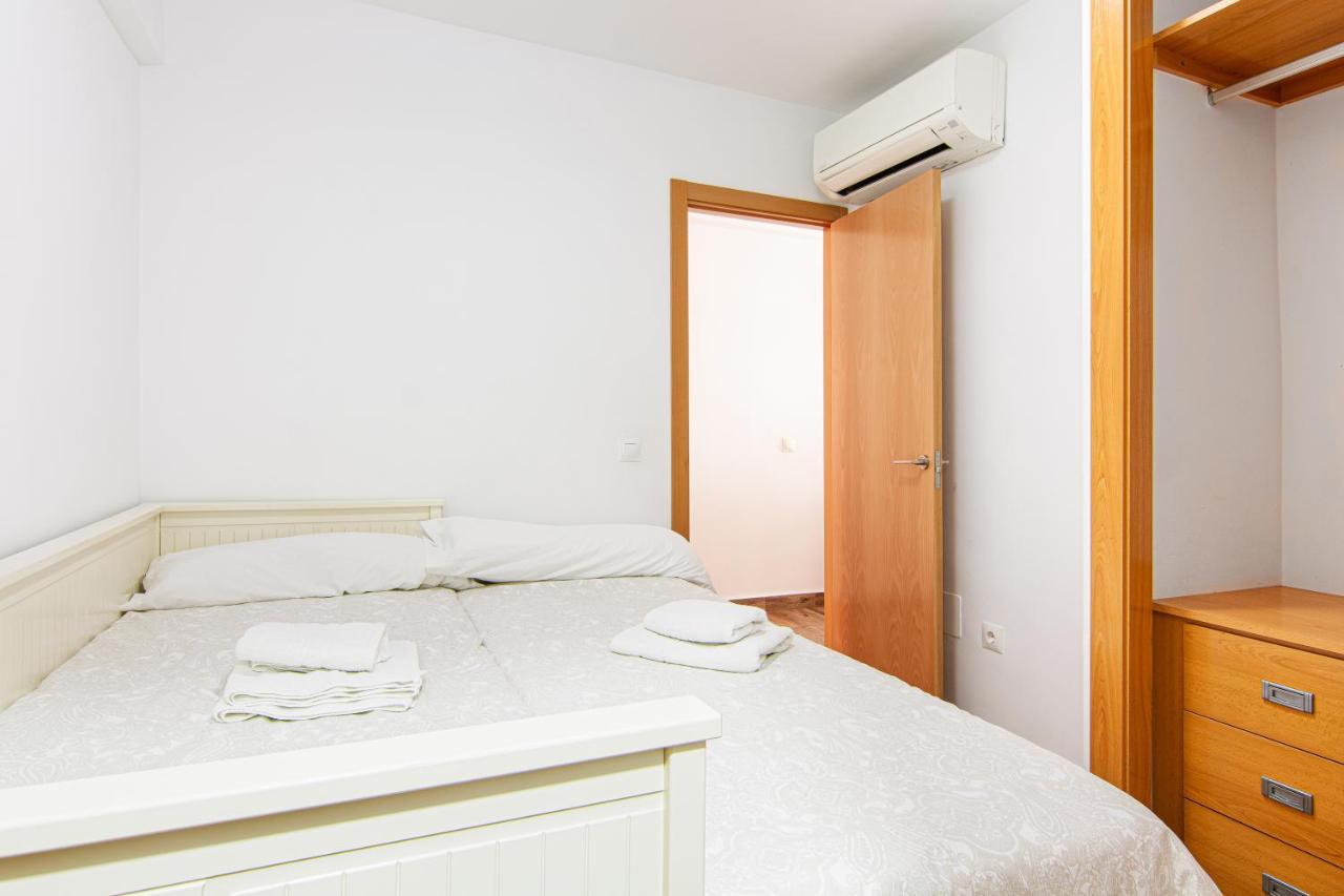 Apartamento Sirena Beach Нерха Екстериор снимка
